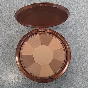 NYX Tango W/ Bronzing Powder